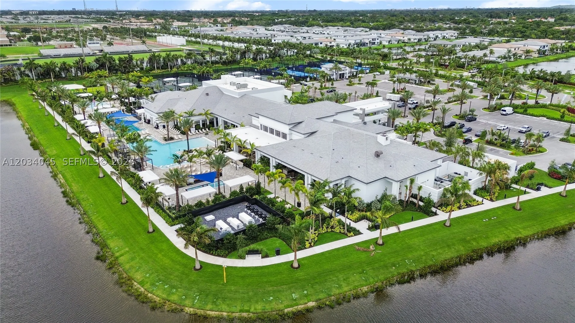 9523 Royal Woods Manor Boca Raton FL 33434
