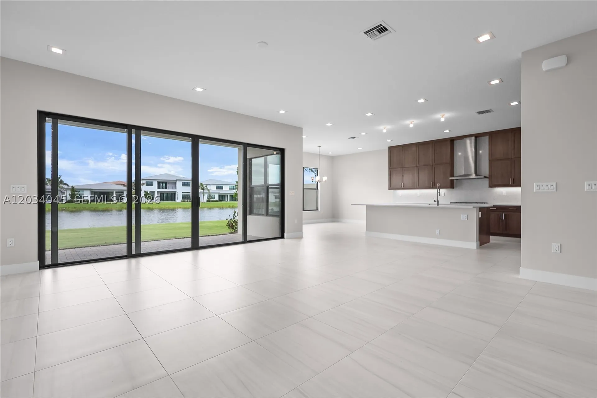 9523 Royal Woods Manor Boca Raton FL 33434