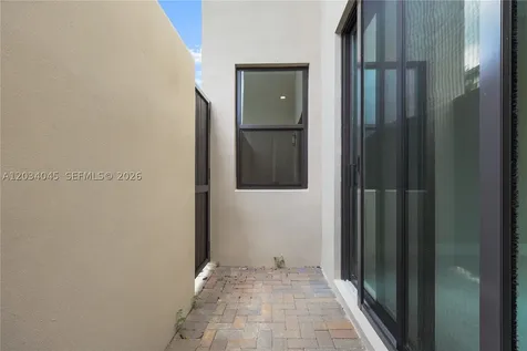 9523 Royal Woods Manor Boca Raton FL 33434