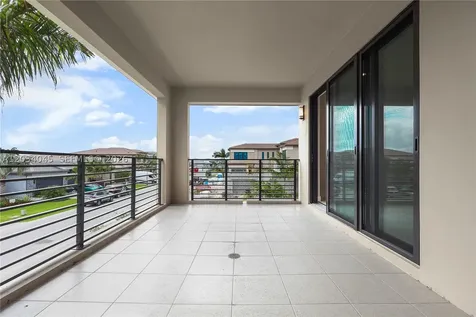 9523 Royal Woods Manor Boca Raton FL 33434