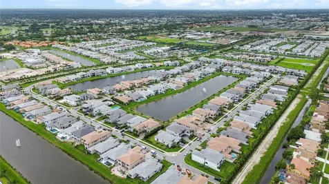 9523 Royal Woods Manor Boca Raton FL 33434