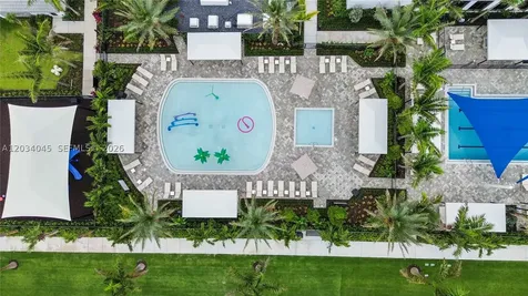 9523 Royal Woods Manor Boca Raton FL 33434