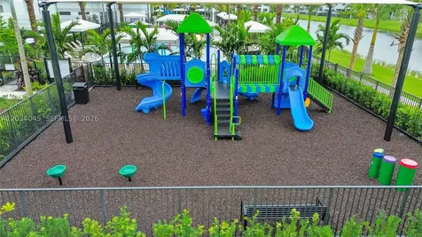 9523 Royal Woods Manor Boca Raton FL 33434
