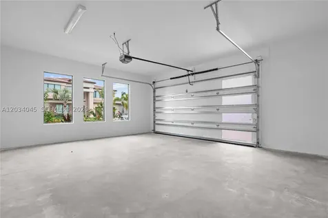 9523 Royal Woods Manor Boca Raton FL 33434