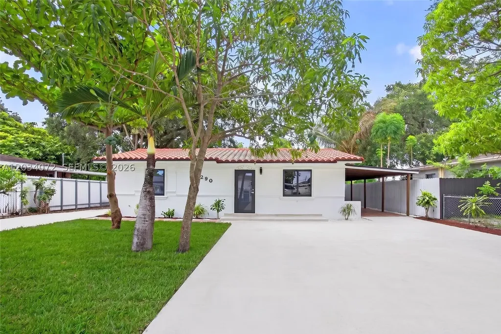 9290 NW 32nd Ct Road Miami FL 33147