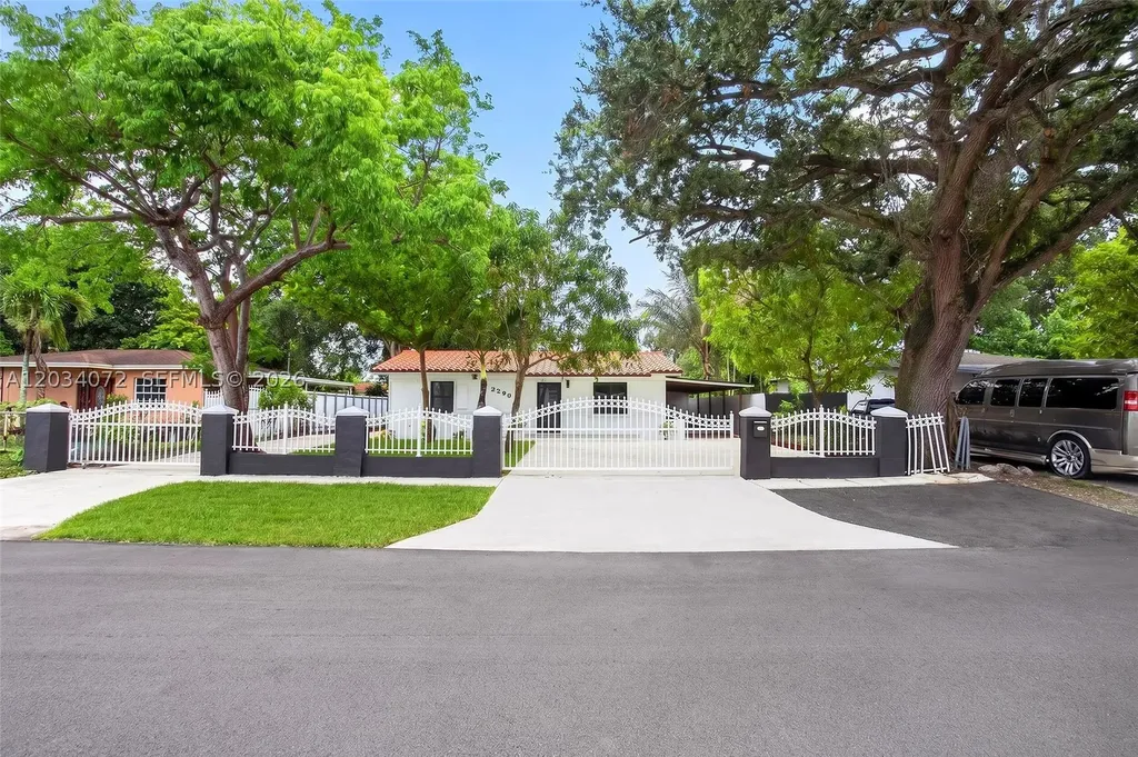 9290 NW 32nd Ct Road Miami FL 33147