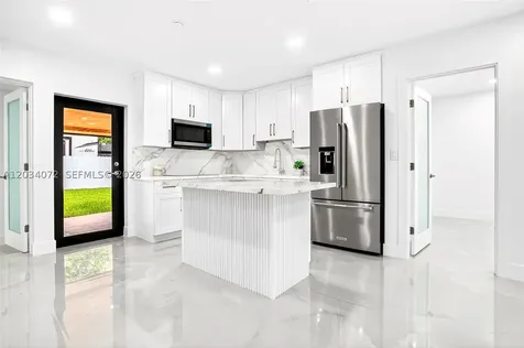 9290 NW 32nd Ct Road Miami FL 33147