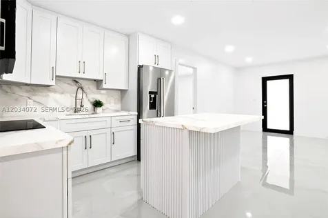 9290 NW 32nd Ct Road Miami FL 33147