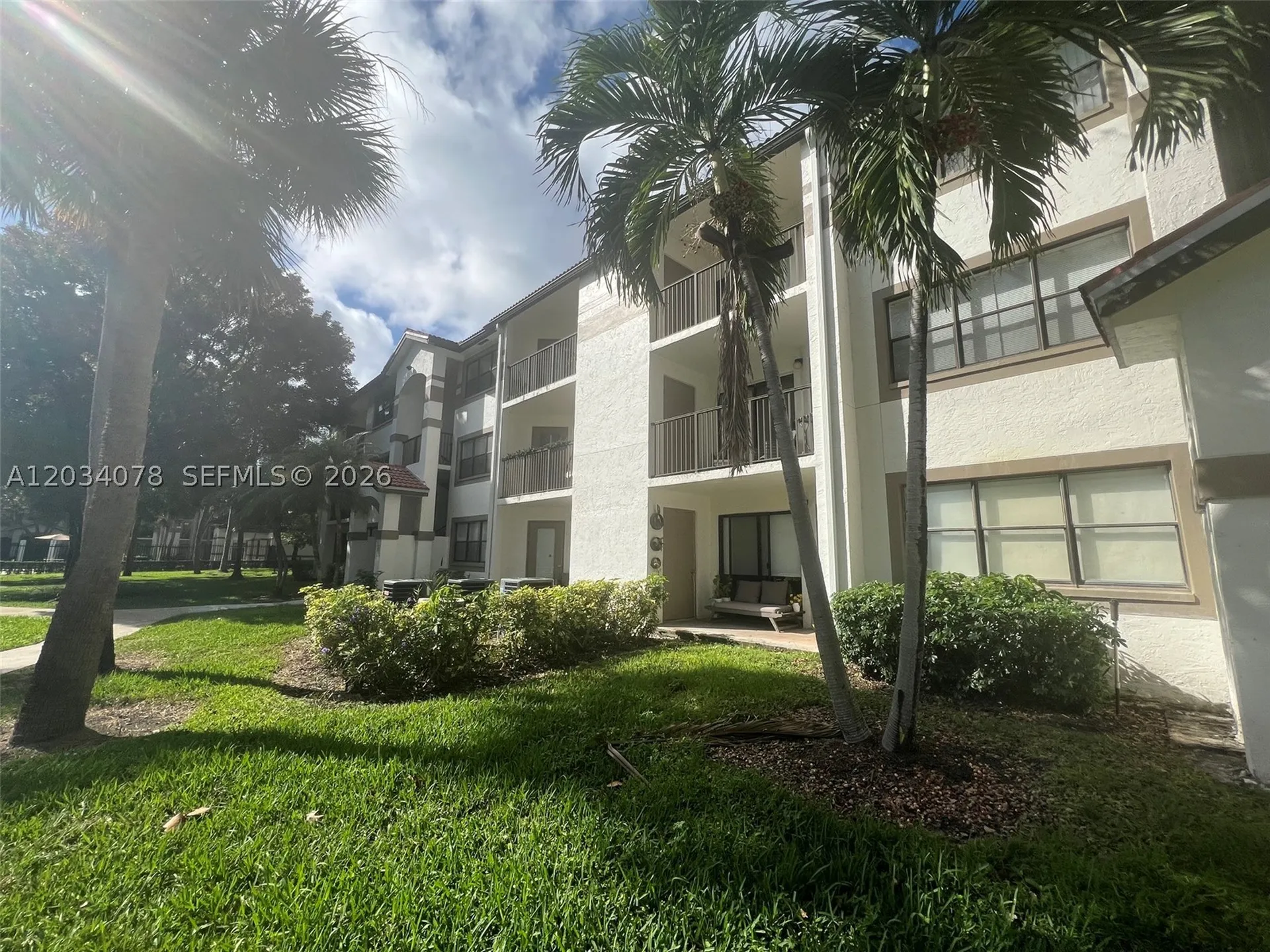 550 S Park Road Hollywood FL 33021