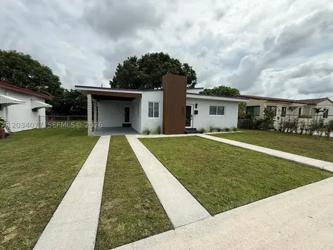 521 E 33rd Street Hialeah FL 33013