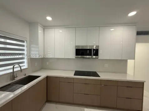 521 E 33rd Street Hialeah FL 33013