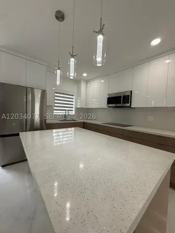 521 E 33rd Street Hialeah FL 33013