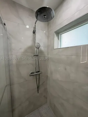 521 E 33rd Street Hialeah FL 33013