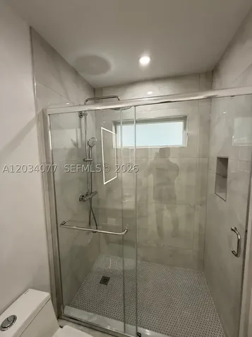 521 E 33rd Street Hialeah FL 33013