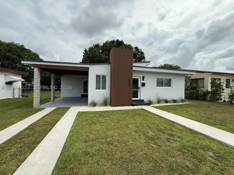 521 E 33rd Street Hialeah FL 33013