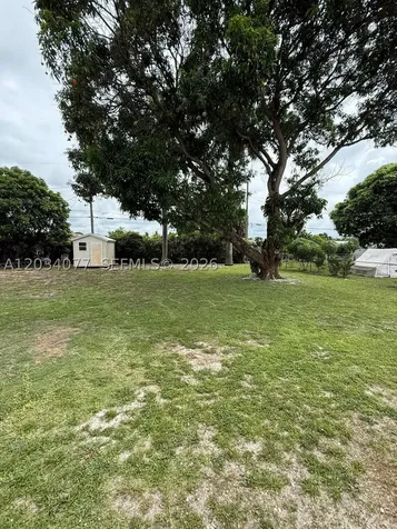 521 E 33rd Street Hialeah FL 33013