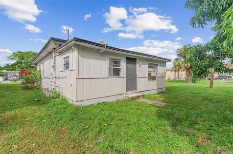 1408 N 23rd Street Fort Pierce FL 34950