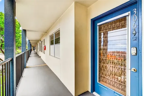 700 SW 128th Avenue Pembroke Pines FL 33027