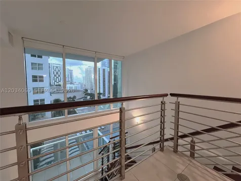 41 SE 5th Street Miami FL 33131