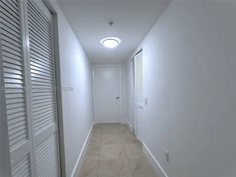 41 SE 5th Street Miami FL 33131