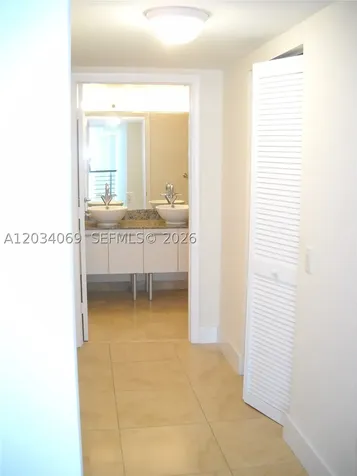 41 SE 5th Street Miami FL 33131