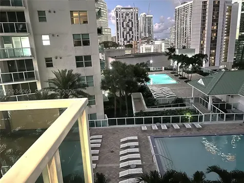 41 SE 5th Street Miami FL 33131