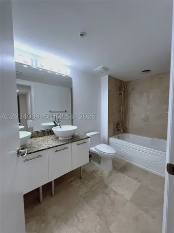 41 SE 5th Street Miami FL 33131