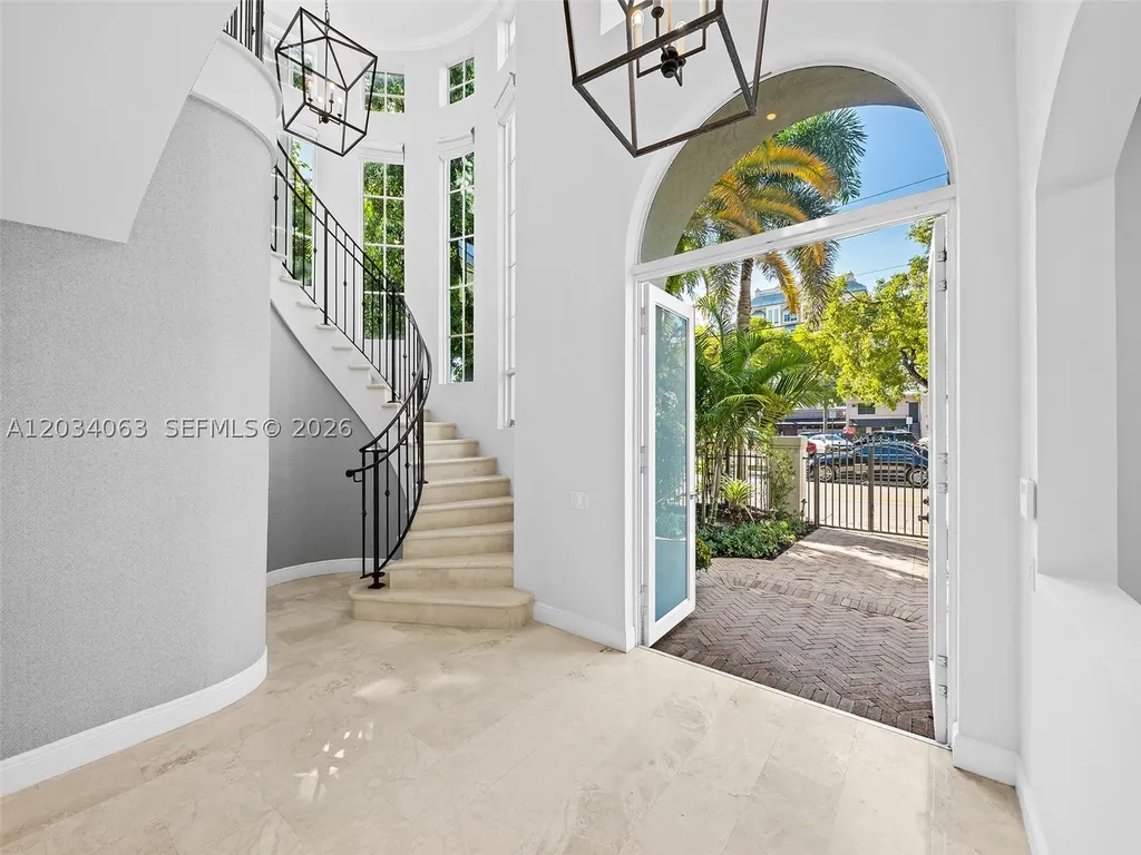 821 SE 2nd Court Fort Lauderdale FL 33301