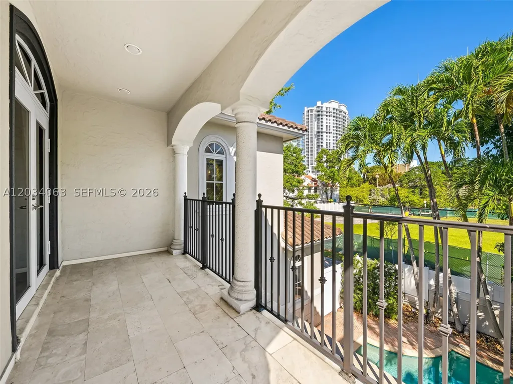 821 SE 2nd Court Fort Lauderdale FL 33301