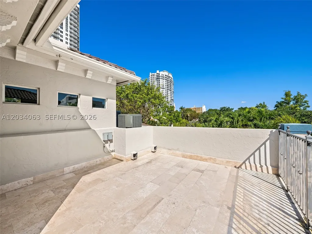 821 SE 2nd Court Fort Lauderdale FL 33301