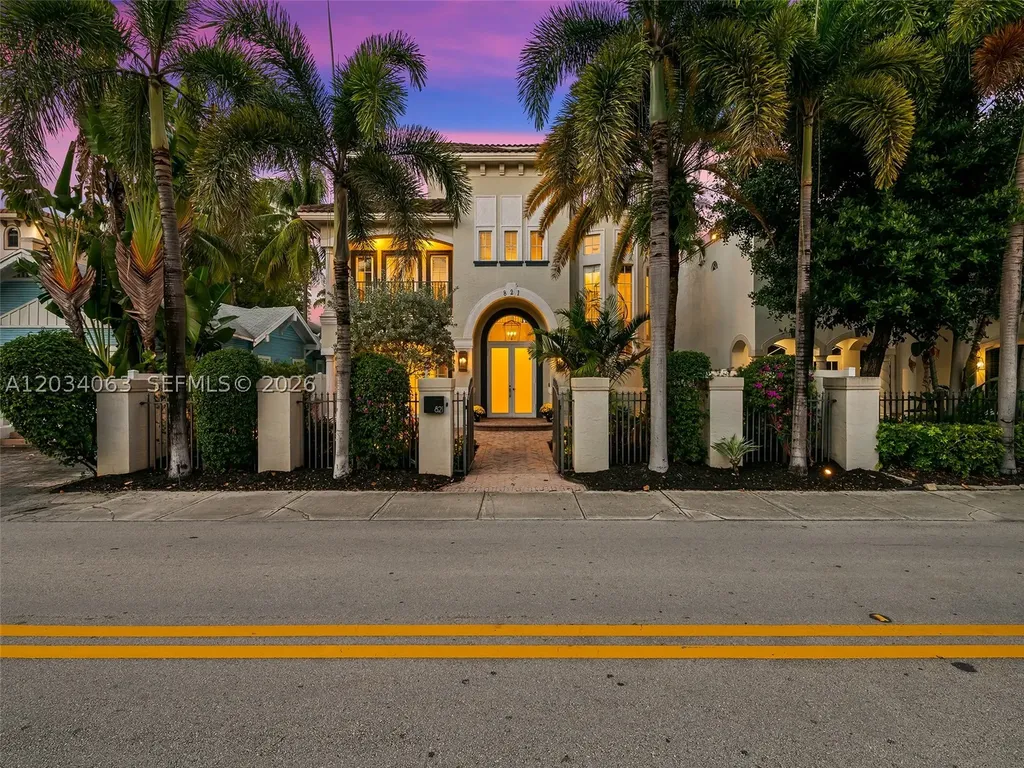 821 SE 2nd Court Fort Lauderdale FL 33301