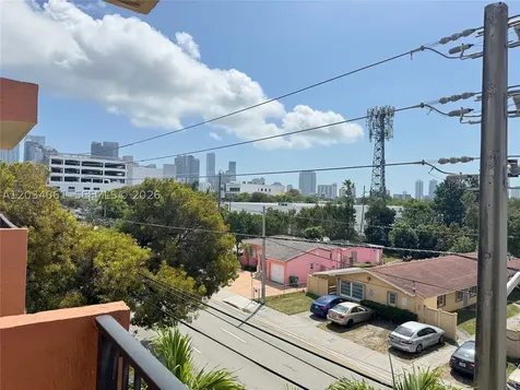 677 SW 9th Avenue Miami FL 33130