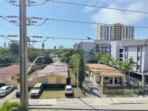 677 SW 9th Avenue Miami FL 33130