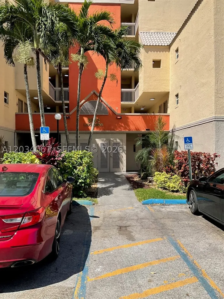 8373 Lake Drive Doral FL 33166