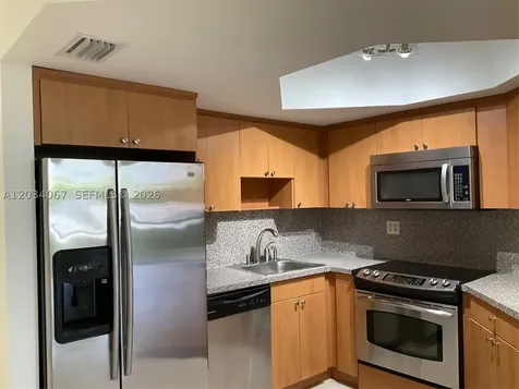 8373 Lake Drive Doral FL 33166