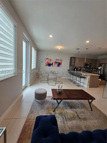 10222 NW 64th Way Doral FL 33178