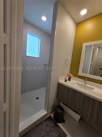 10222 NW 64th Way Doral FL 33178