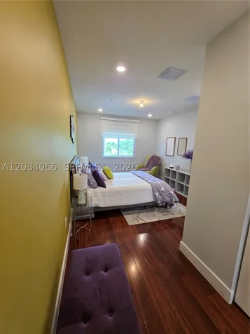 10222 NW 64th Way Doral FL 33178