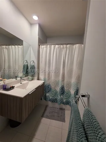 10222 NW 64th Way Doral FL 33178