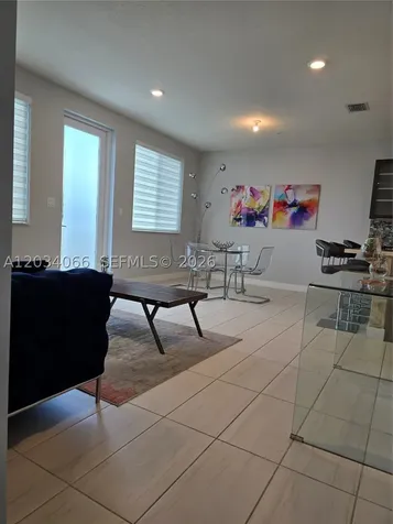 10222 NW 64th Way Doral FL 33178
