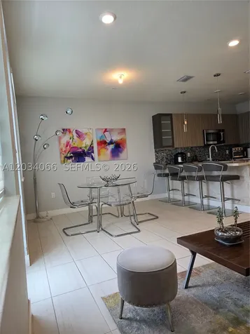 10222 NW 64th Way Doral FL 33178