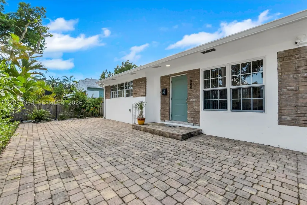 1000 N 17th Avenue Hollywood FL 33020