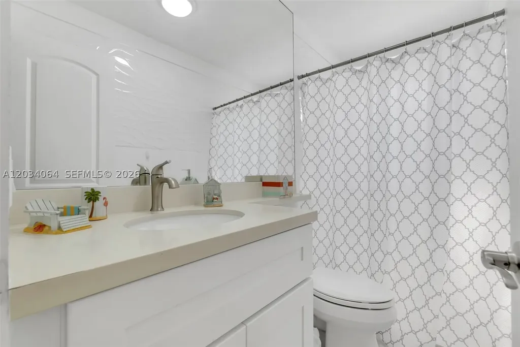 1000 N 17th Avenue Hollywood FL 33020