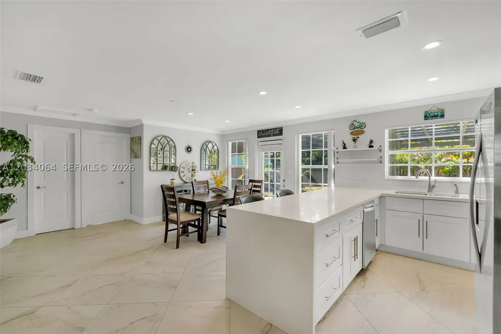 1000 N 17th Avenue Hollywood FL 33020