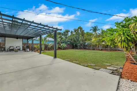 1000 N 17th Avenue Hollywood FL 33020
