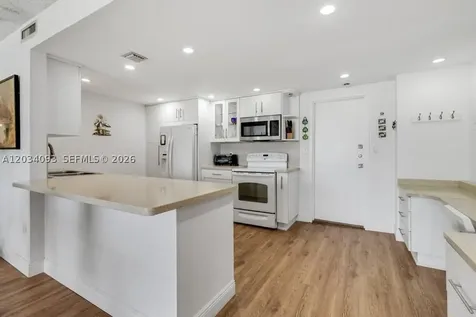 199 Ocean Lane Drive Key Biscayne FL 33149