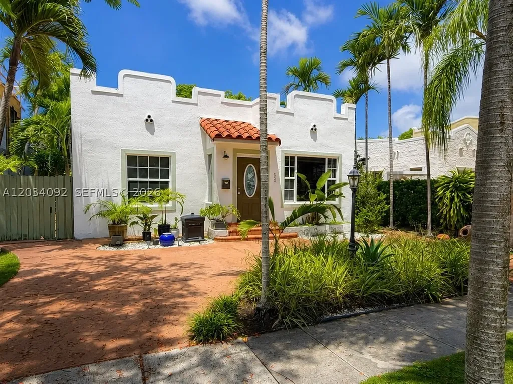 452 SW 26th Road Miami FL 33129