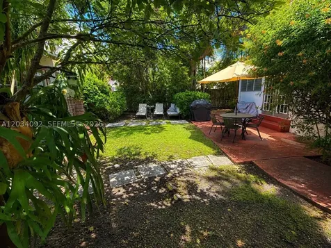 452 SW 26th Road Miami FL 33129