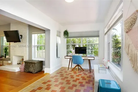 452 SW 26th Road Miami FL 33129