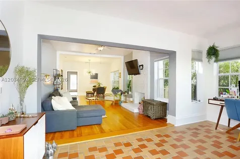 452 SW 26th Road Miami FL 33129